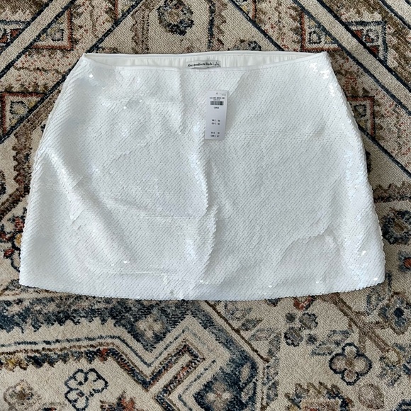 A&F Sequin Skirt NWT - Picture 3 of 5